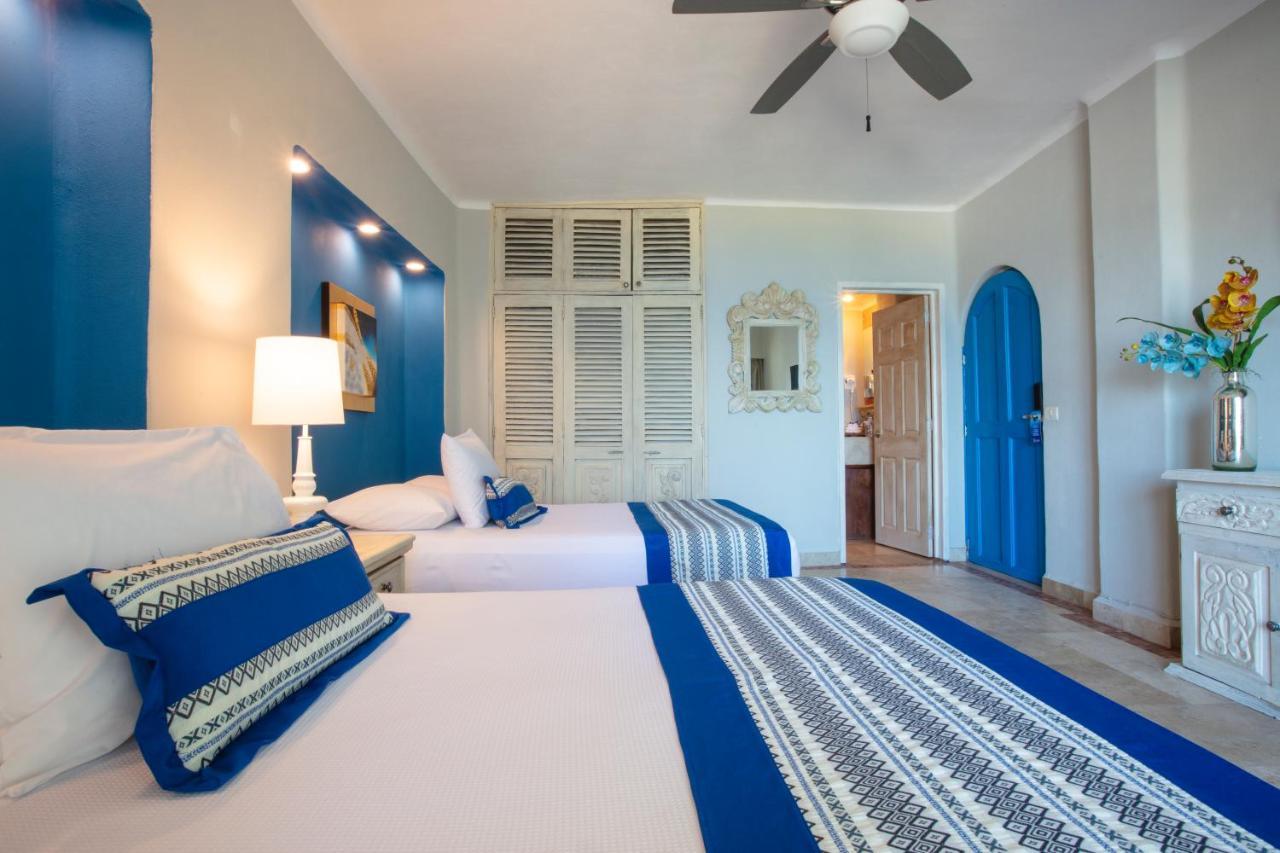 Blue Chairs Beachfront Resort Puerto Vallarta - Adults Only Exterior photo