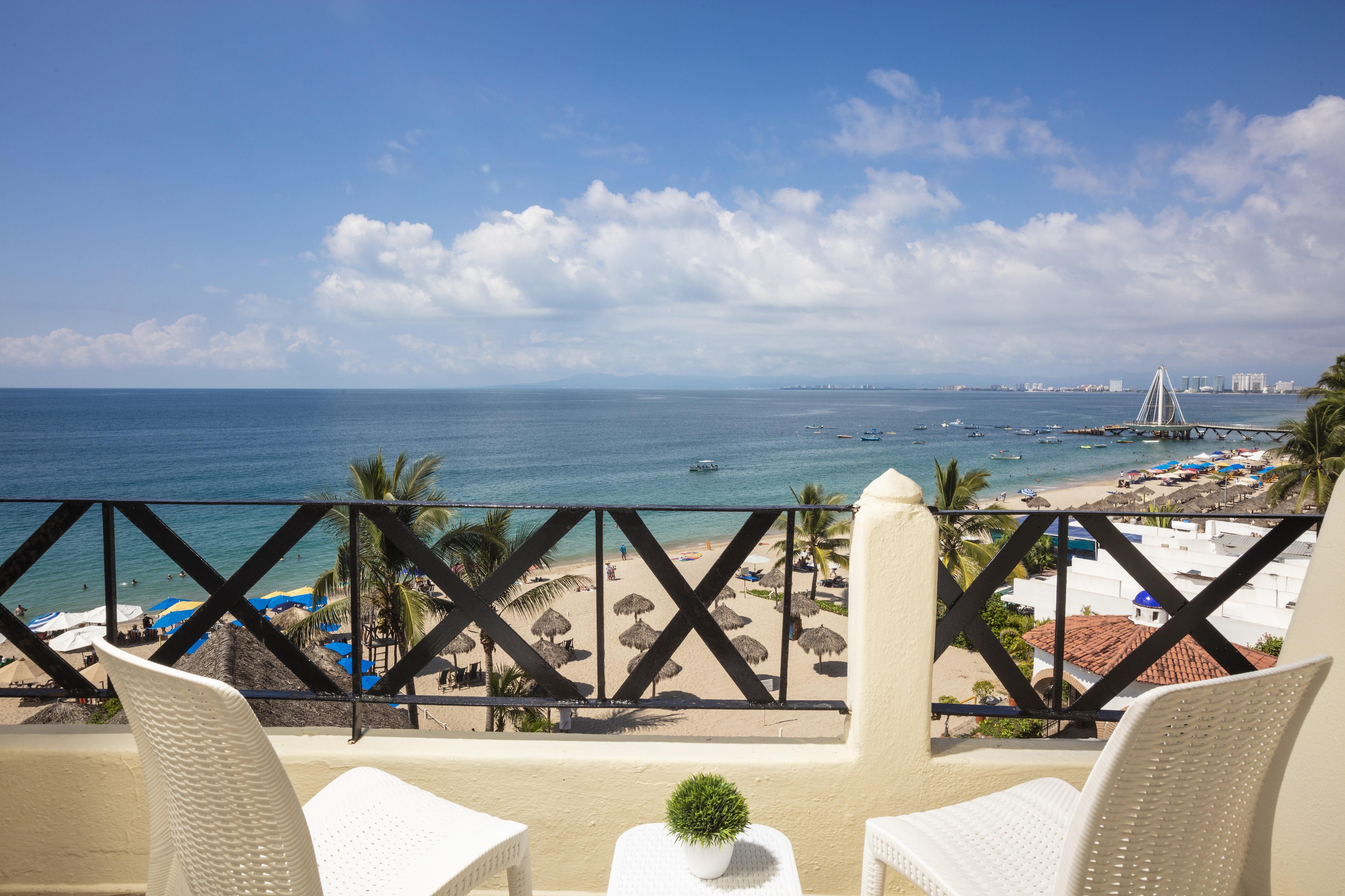 Blue Chairs Beachfront Resort Puerto Vallarta - Adults Only Exterior photo