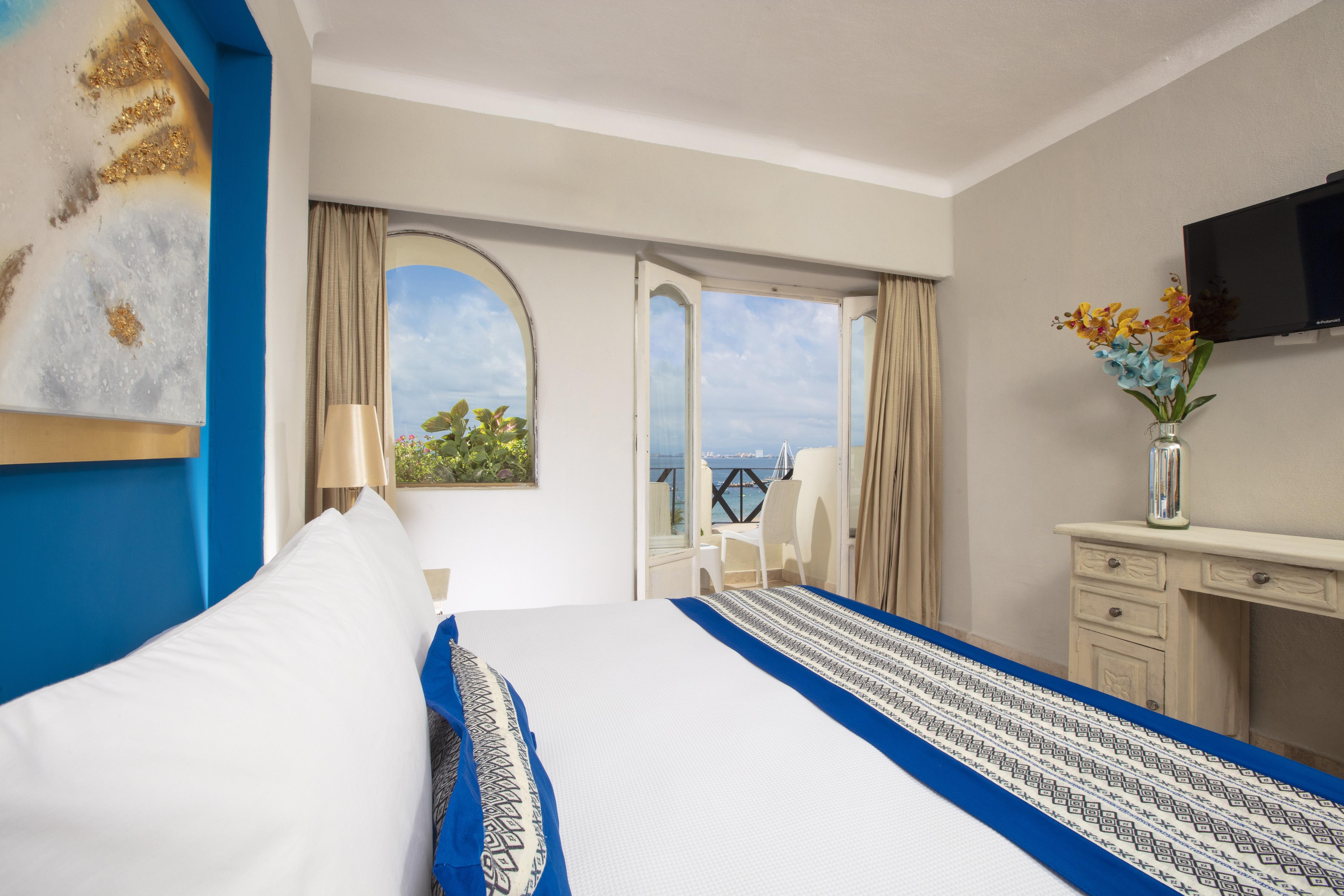 Blue Chairs Beachfront Resort Puerto Vallarta - Adults Only Exterior photo