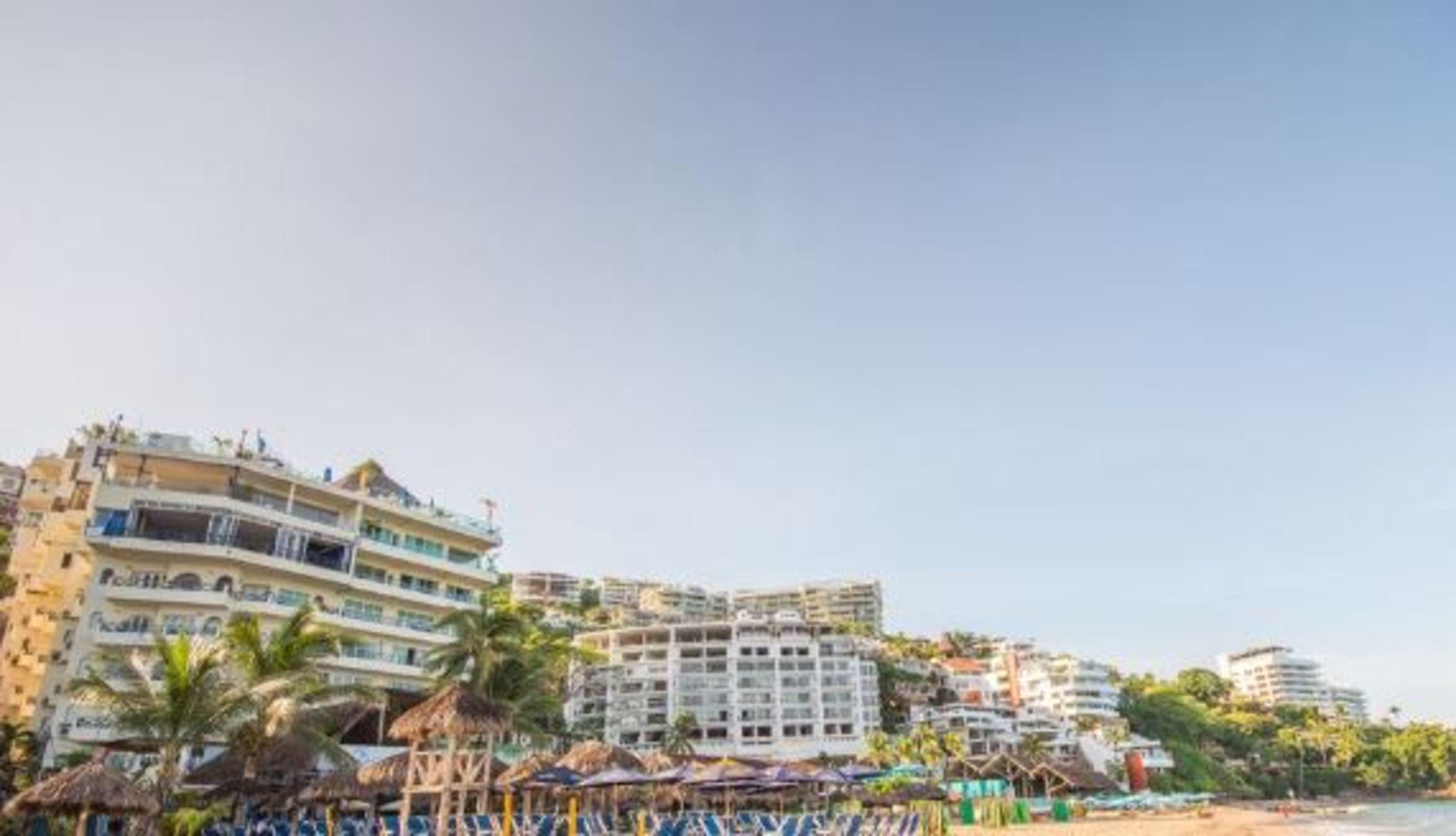 Blue Chairs Beachfront Resort Puerto Vallarta - Adults Only Exterior photo