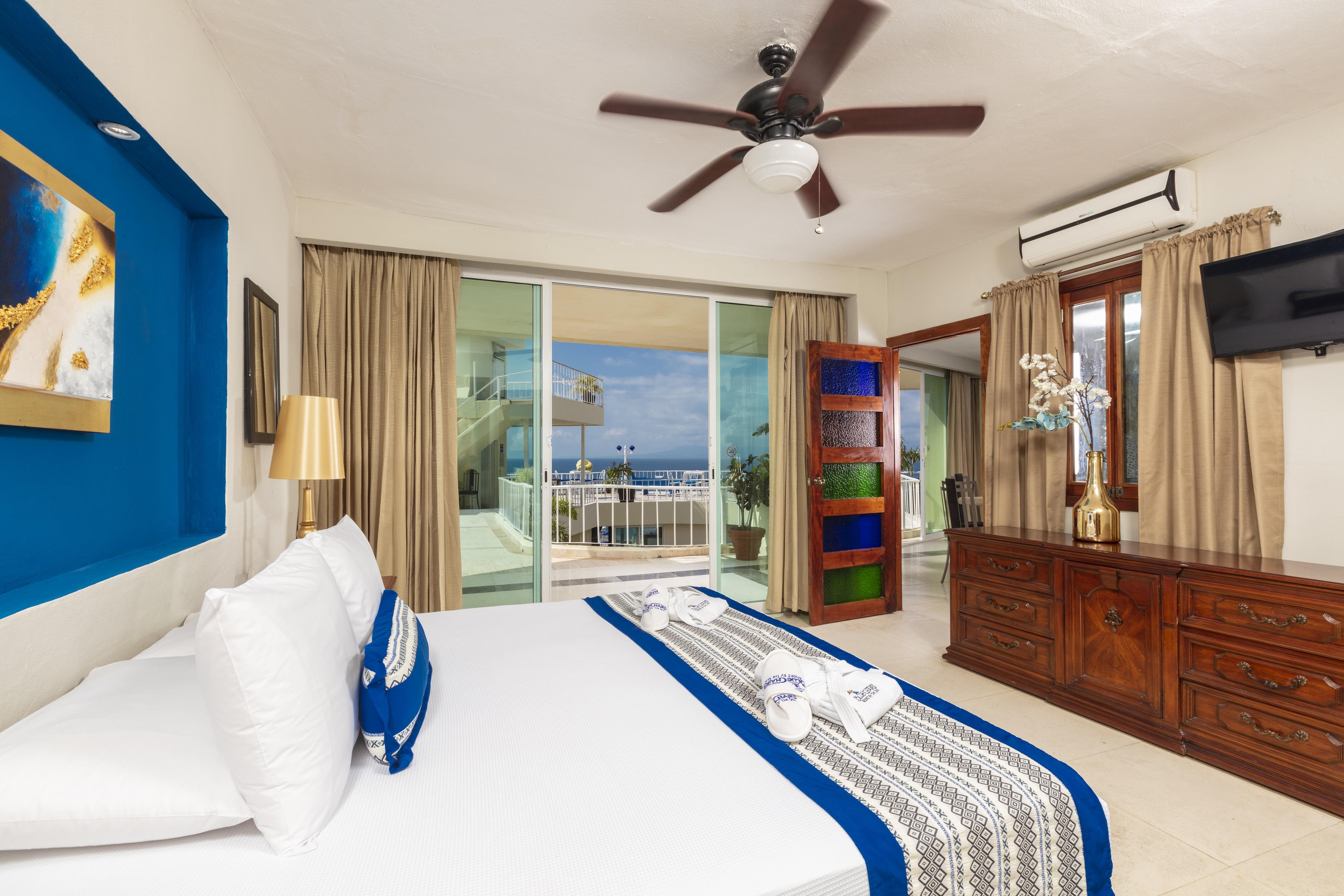 Blue Chairs Beachfront Resort Puerto Vallarta - Adults Only Exterior photo