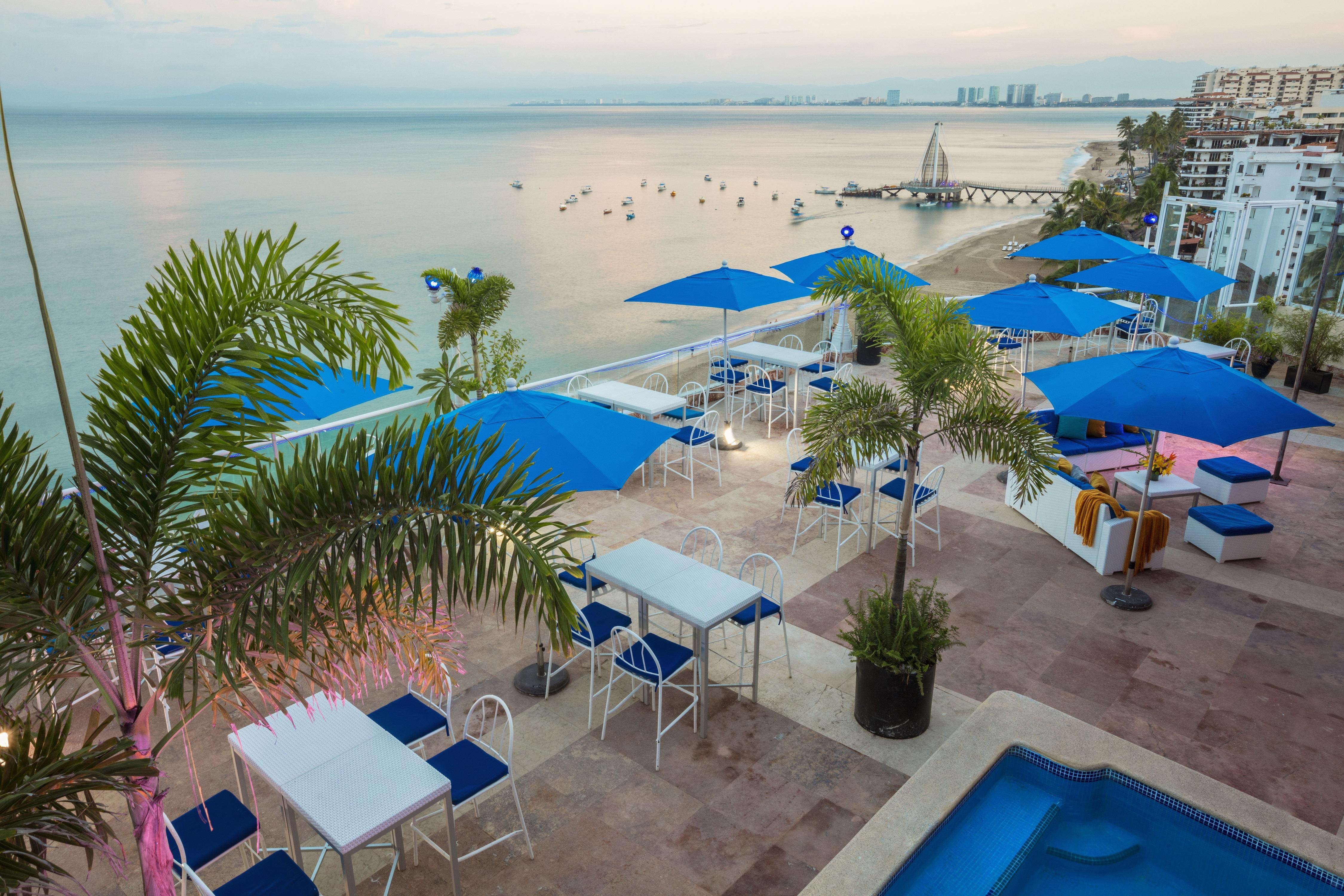Blue Chairs Beachfront Resort Puerto Vallarta - Adults Only Exterior photo