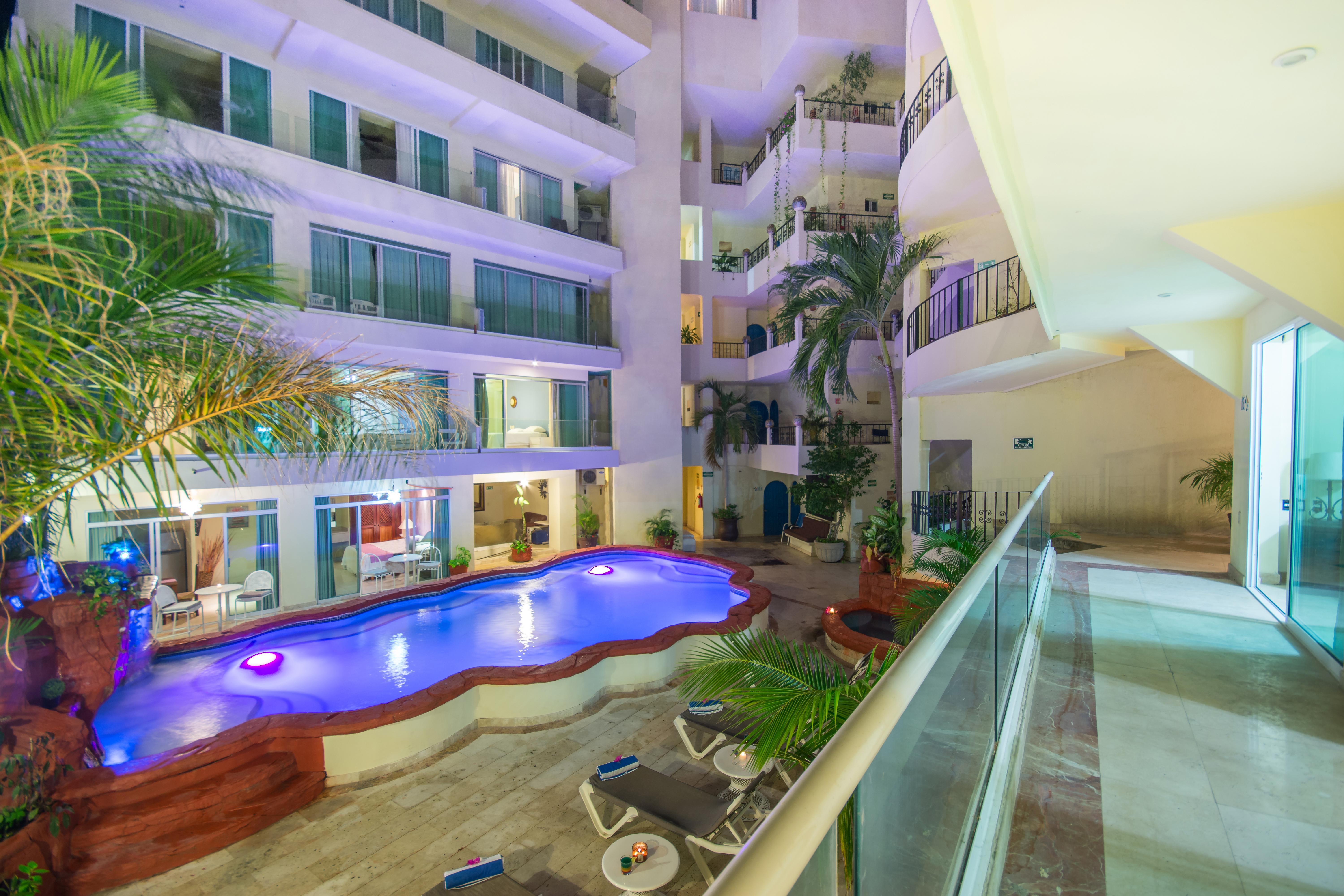 Blue Chairs Beachfront Resort Puerto Vallarta - Adults Only Exterior photo
